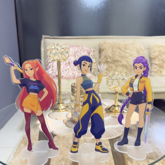 STAND DE ACRILICO "GUERRERAS KPOP"